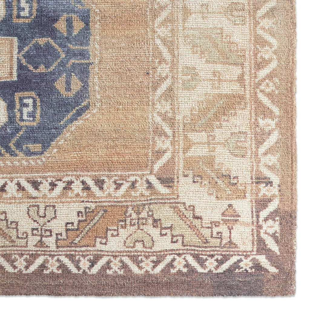Amata AMT01 Rug - alternate view