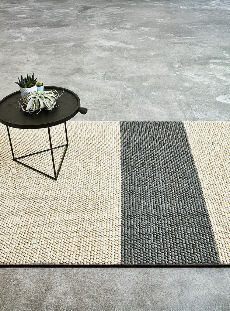 Gus* Modern Bala Rug 8 X 10 in a styled room setting