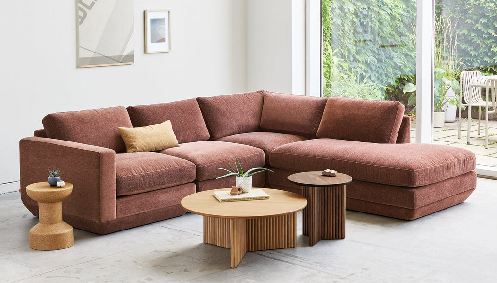 Gus* Modern Podium Modular 5PC Seating Group in a styled room setting