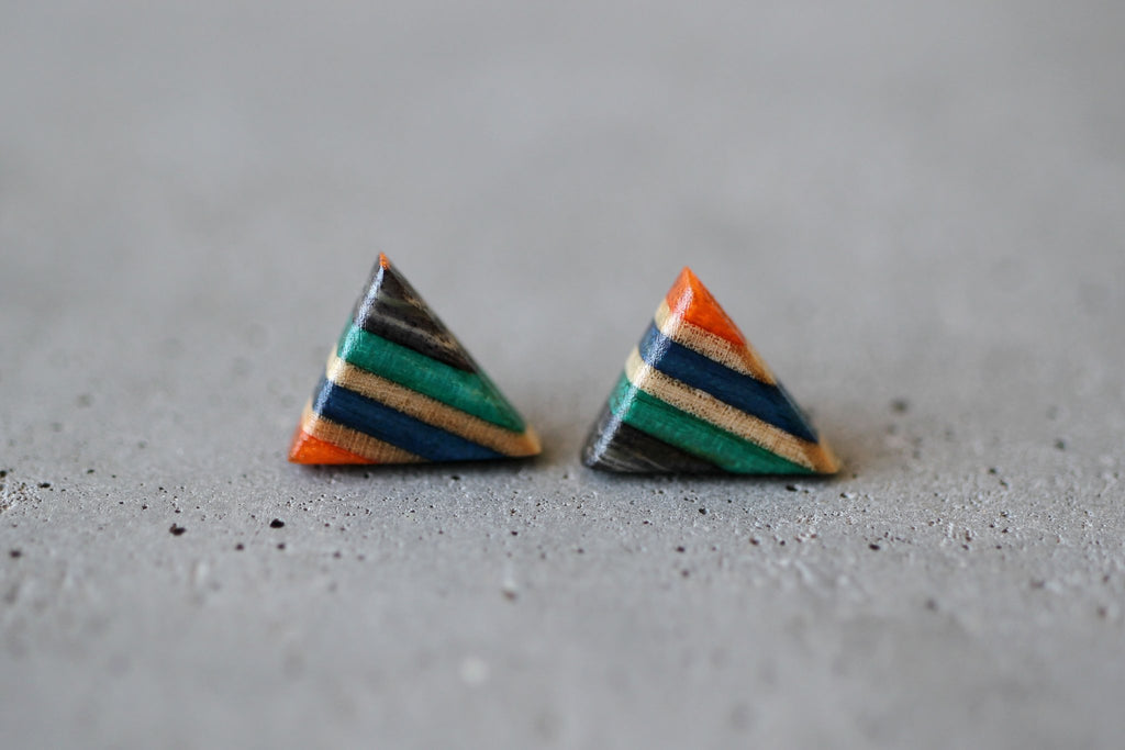 TRIANGLE STUD EARRINGS - touchGOODS