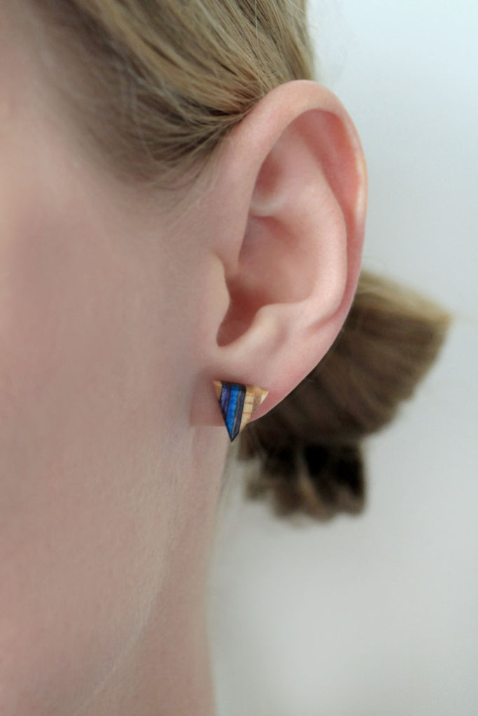 TRIANGLE STUD EARRINGS - touchGOODS