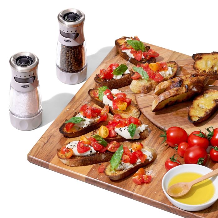 Contoured Mess-Free Salt Grinder - touchGOODS